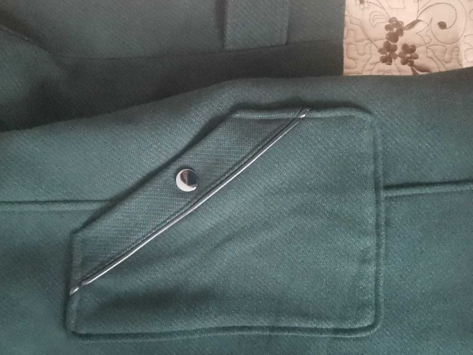 Vand palton primavara/toamna Orsay, verde inchis, marimea 40, 150 lei