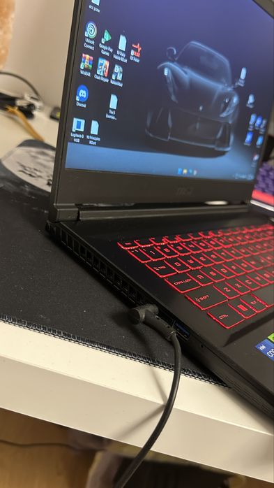 Laptop Gaming MSI RTX3050