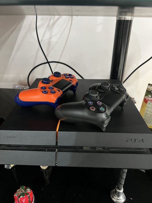 Продам Ps4 fat 2