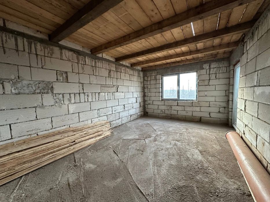 Jumătate de duplex / Duplex întreg la roșu in Săsar, Baia Mare