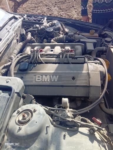 BMW E34.