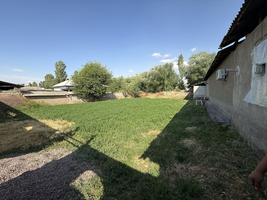 Срочно продается участок пустая земля очень хорошая локация.