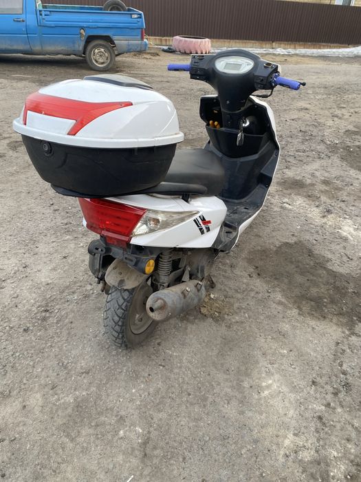 Скутер м12 125 кубов