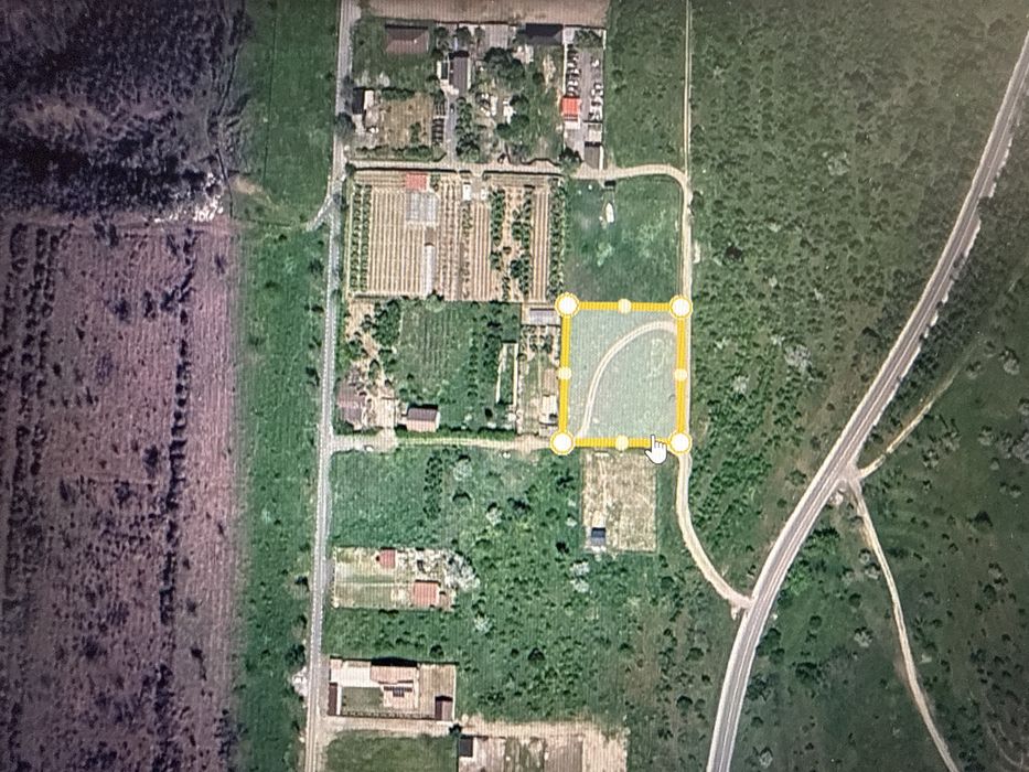 Teren extravilan de vânzare – 25 €/mp(negociabil)