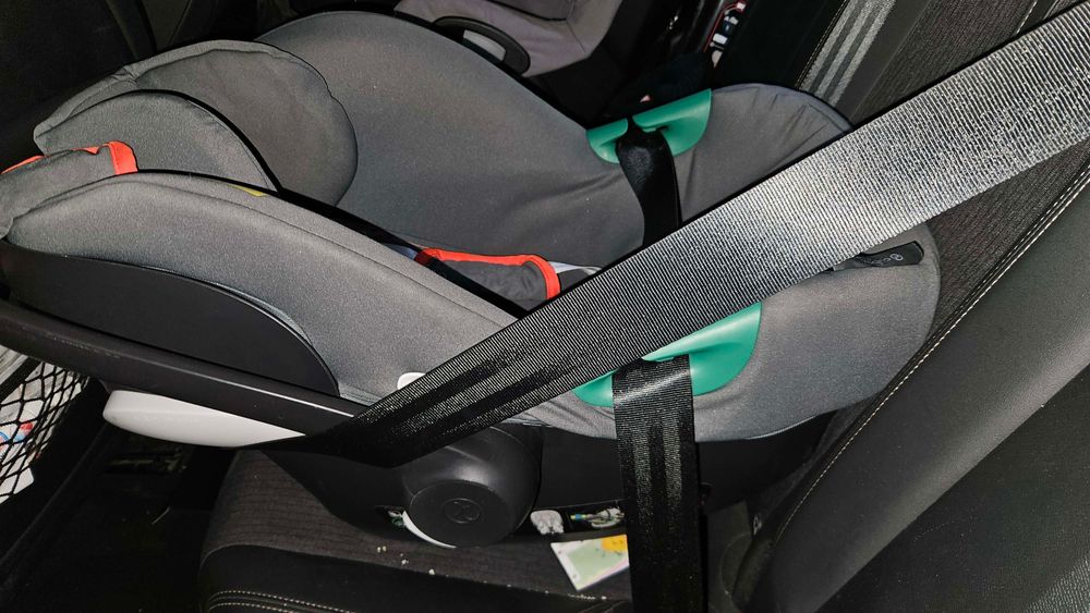 Столче за кола cybex Aton b2