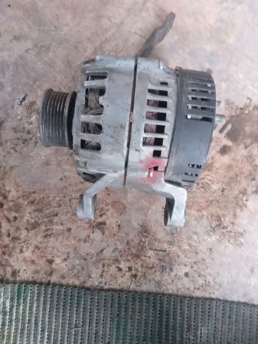 Продам Ауди 100 С4 по запчастям.