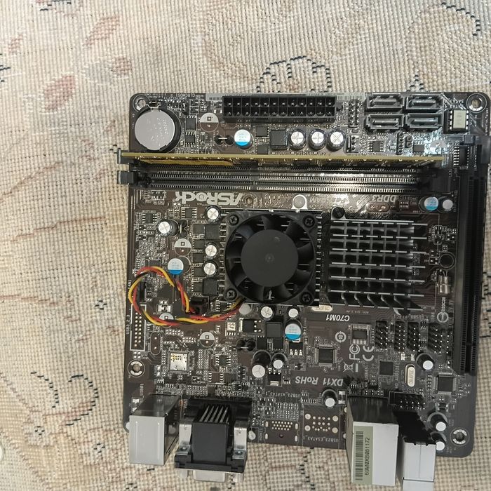 Продам комплект плата+проц +озу 2 гб