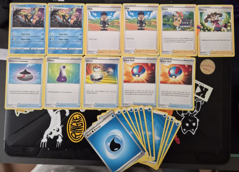 Vand colectie Pokemon