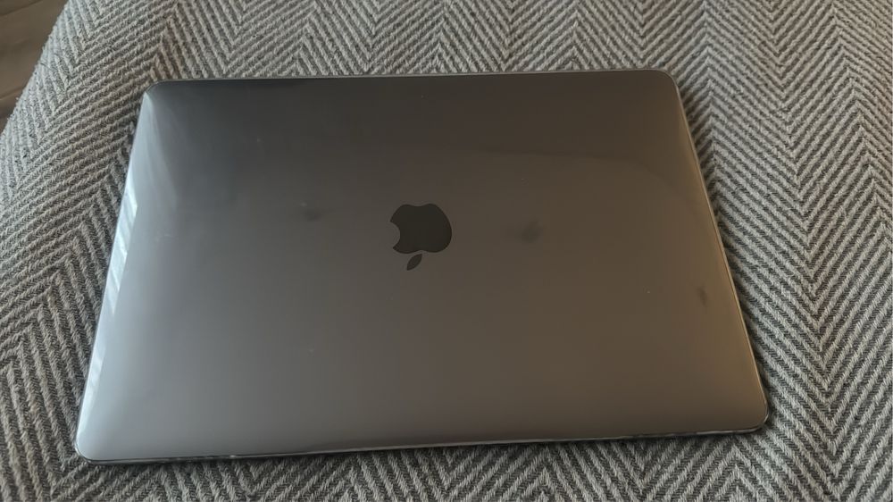 Продам ноутбук макбук macbook m1 макбук
