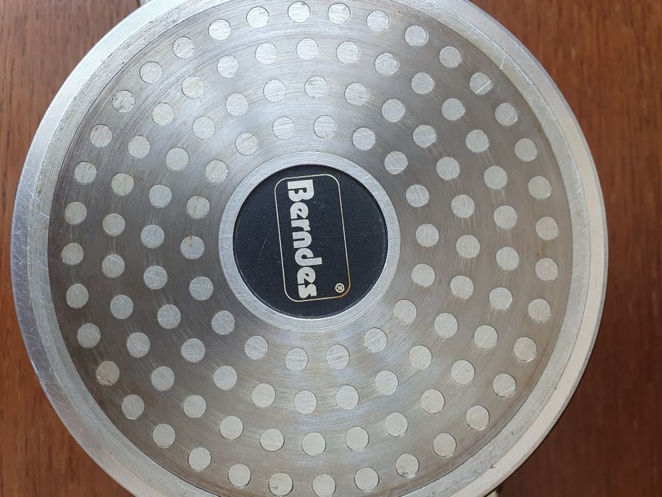 Продам Набор кастрюль