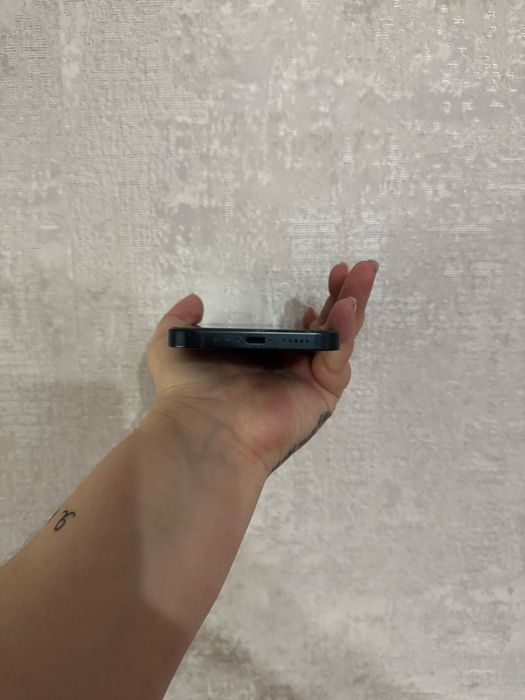 Продам айфон 13 синий