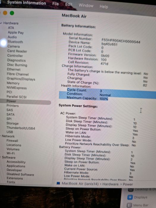 Macbook Air 13.6" M4 3 cicluri 16gb 256ssd