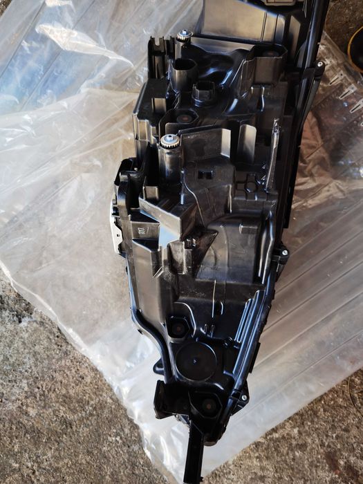 Ляв фар за Toyota BZ4X full led