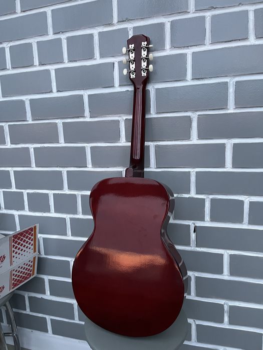 Қолданылмаған гитара жағдайы жақсы