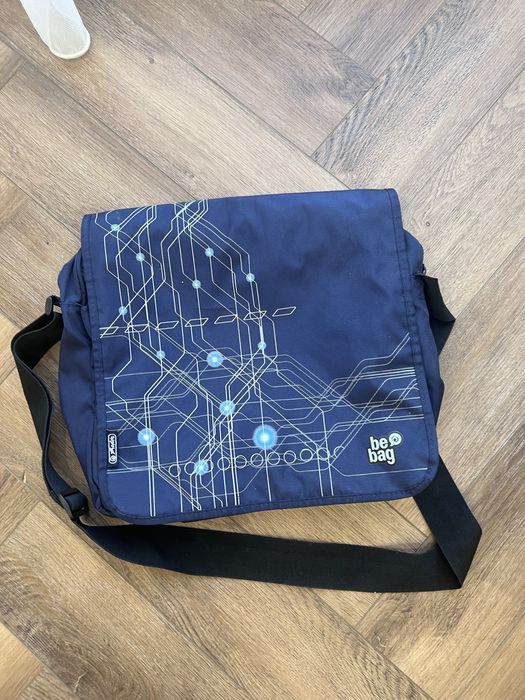 маска, сумка, игрушки, книга