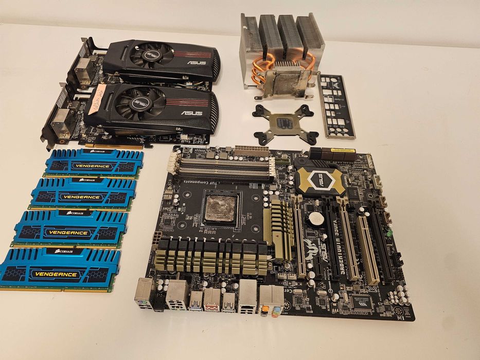 Componente PC AMD FX / Corsair DDR3 / HD 6850 / Sabertooth 990FX – și separat