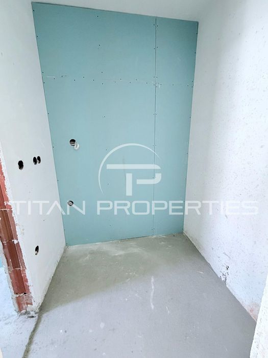 Тристаен за продажба в ж.к Градина