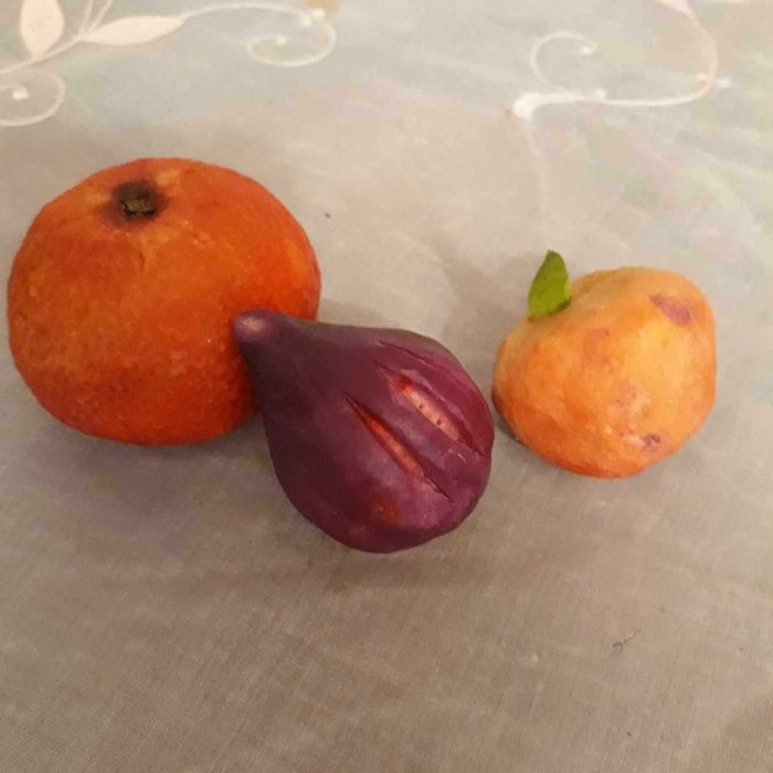 Свещ и Сапунени плодчета