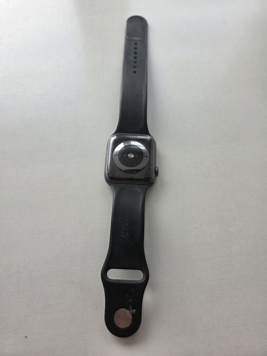 Apple Watch 4 44mm 
​Описание:
​Модель: Seri