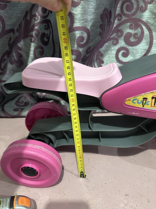 Bicicleta cu 4 roti  copii mici