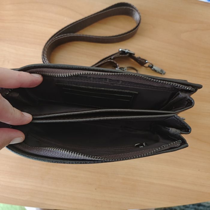 Продам барсетку с ремешком