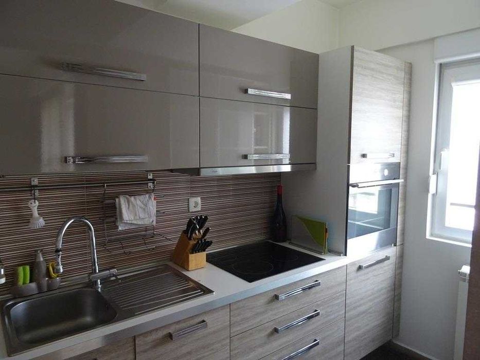 Дава се под наем Двустаен апартамент в Бургас, Изгрев - 54 кв.м за 178.5 € - Снимка #3