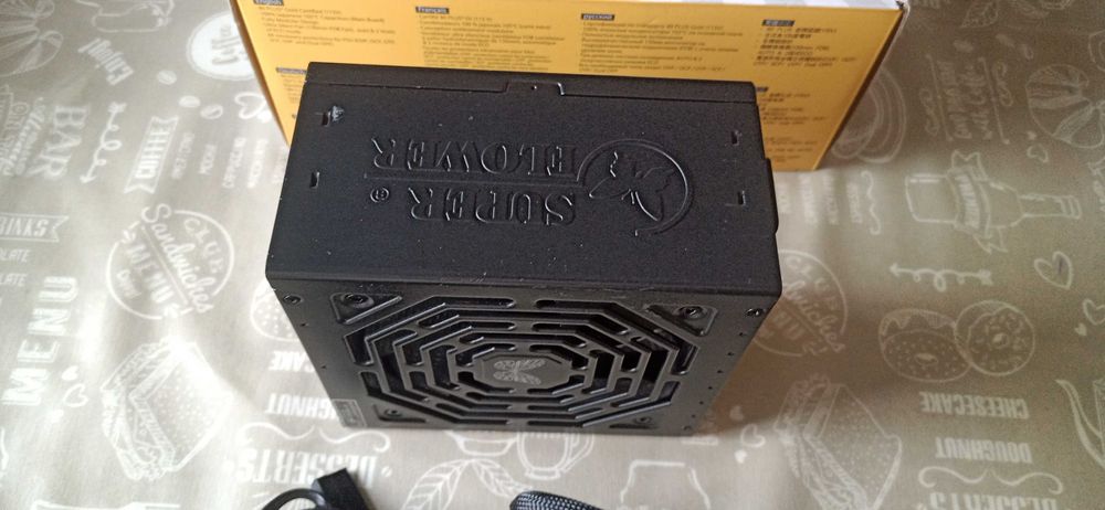 Продавам захранване Super Flower Leadex III 550W