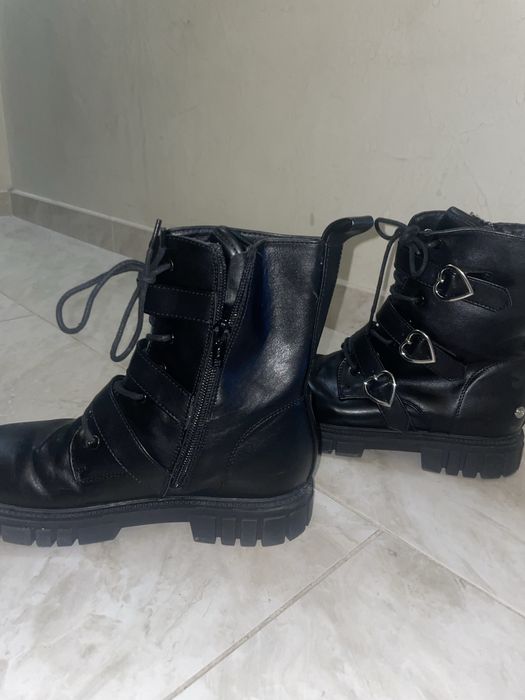 Ватирани ботуши.Един път слагани. Номер 36.