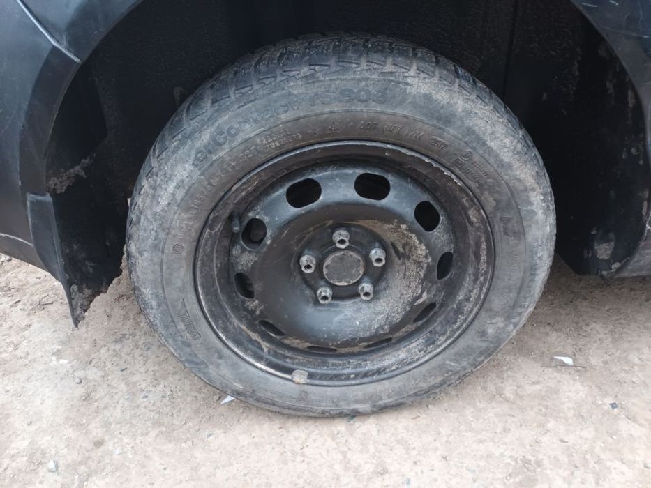 Dezmembrari  VW GOLF 4  1997  > 2006 1.4 16V Benzina