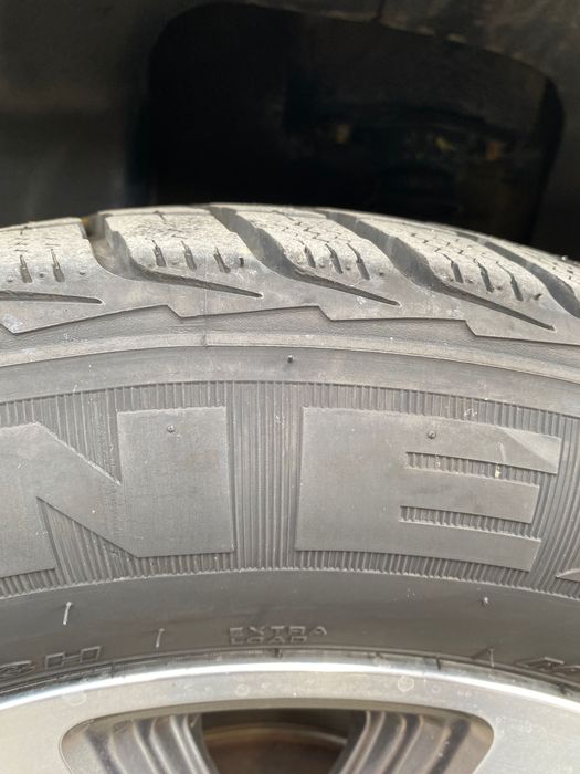Продавам зимни гуми NEXEN WinGuard 225/60 r17