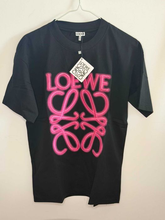 Tricou Loewe negru cu roz marimea XL nou originala