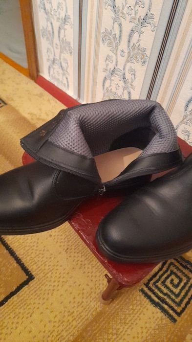 Новый кожанный сапожки