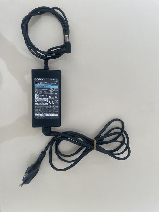 Adaptor curent alternaniv Sony AC NB12 A