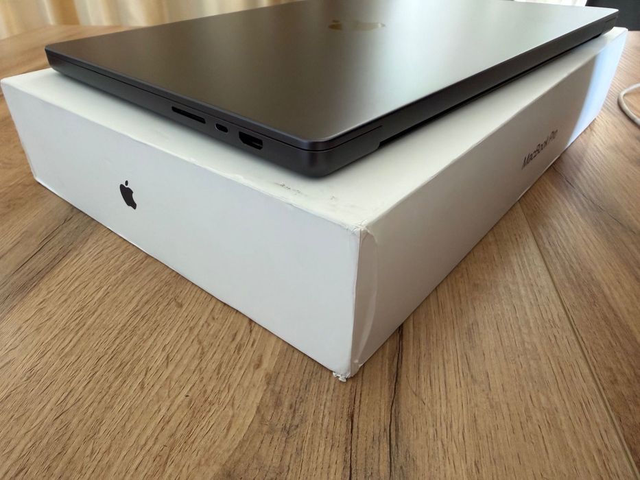 MacBook Pro 16" M4 MAX 16-CPU, 40-GPU, 64 RAM, 1TB SSD NANO Display, В ГАРАНЦИЯ