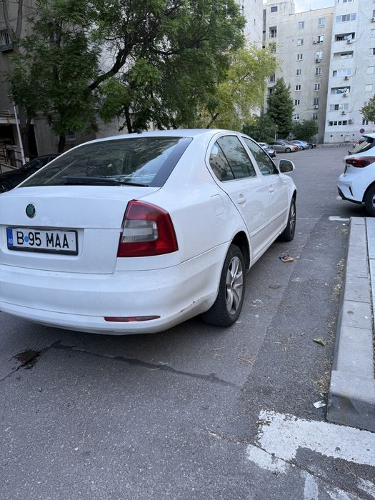 SKODA Octavia 2011 — imagine 2