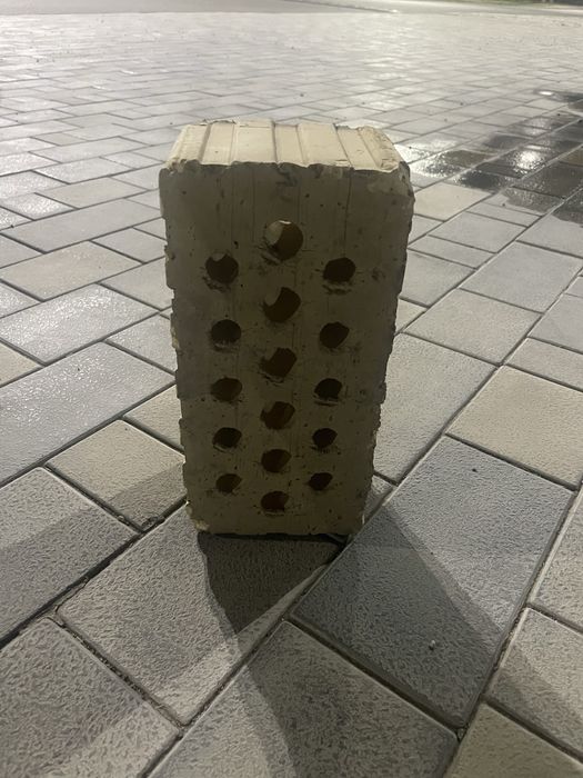 Продам кирпич полутарный