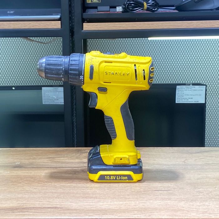 Шуруповерт Stanley SCD12, 10.8 B, 9009/А10