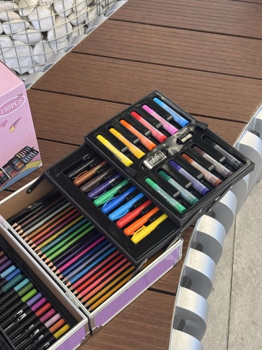 Набор для рисования для девочек, мальчиков 133 предм (3-етаж)