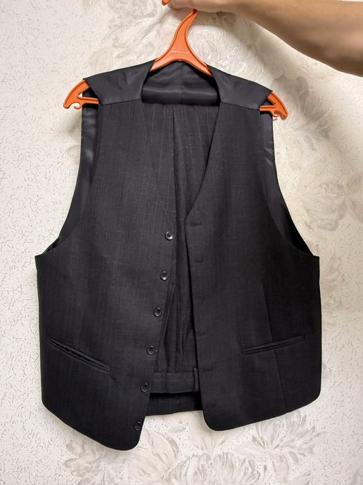 Продам мужской костюм