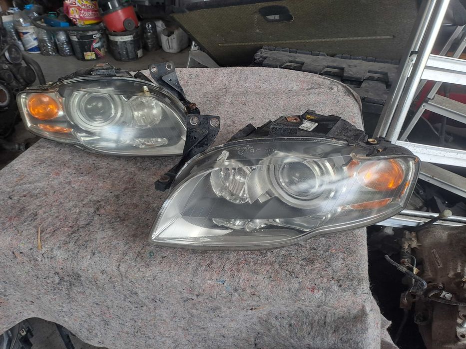 Far stanga dreapta Faruri Audi A4 B8 cu Xenon si Led ( Bixenon )  8E0941003 AG  8E0941004 AG