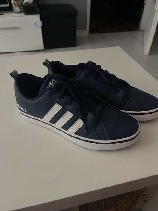 Маратонки Adidas 41.5