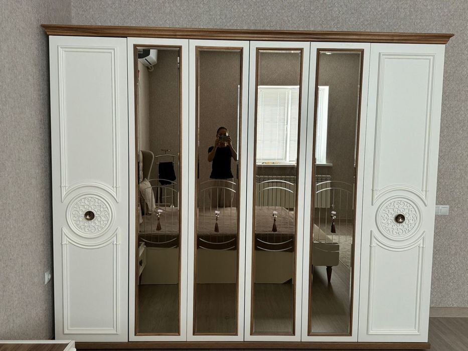 Новый шкаф с тумбой