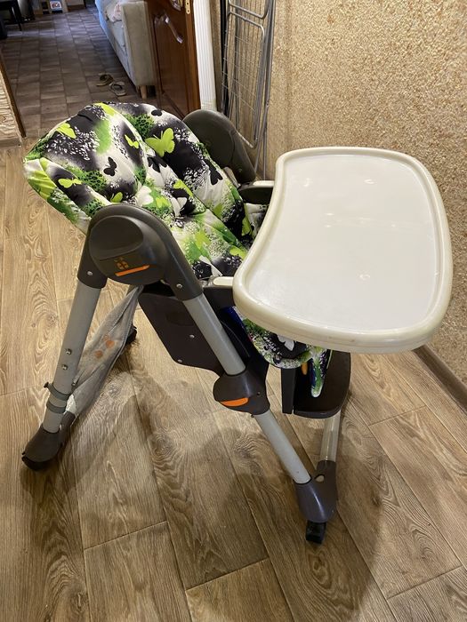 Стул для кормления фирма Chicco