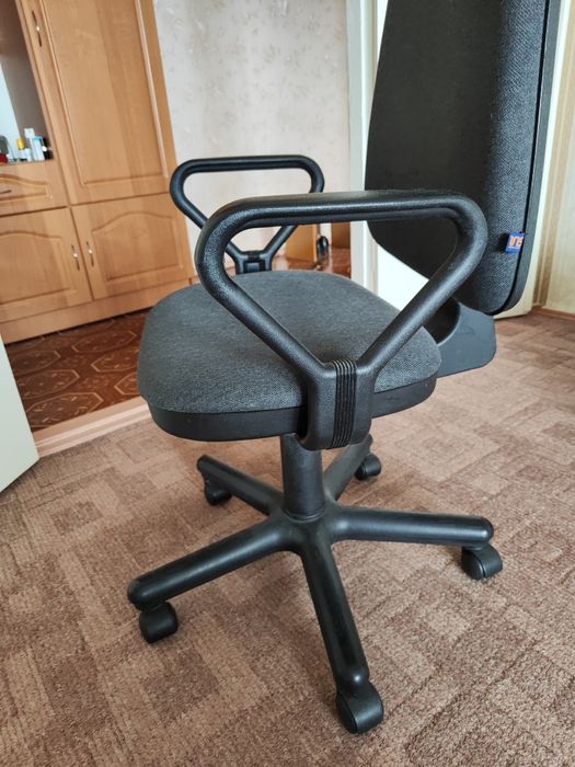 Кресло компьютерное.