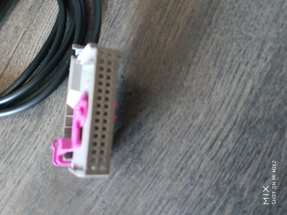 Aux in кабел за навигации audi RNS-e a3 8p,a4 b6/b7, TT,Seat Exeo