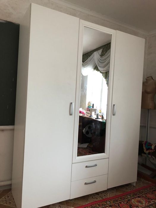 Доставка  шкаф шифонер