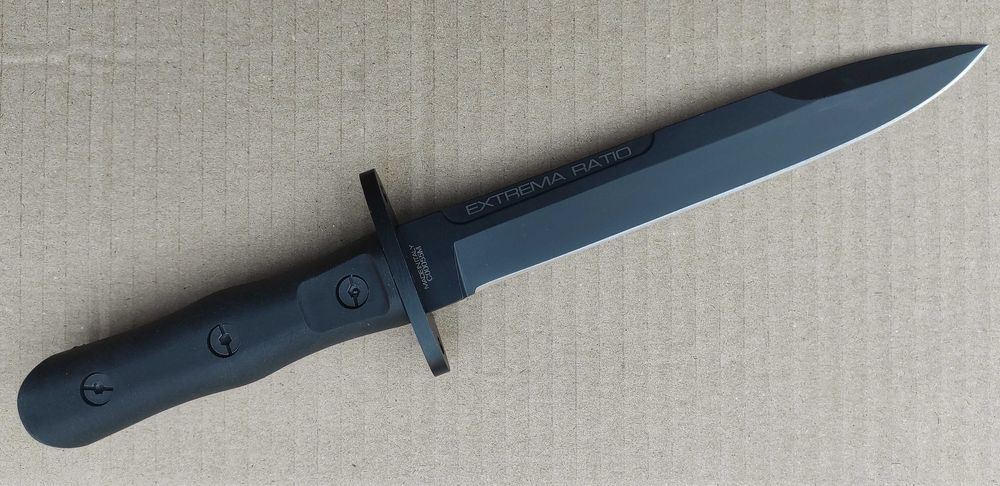 Туристически нож / 31,5 см/