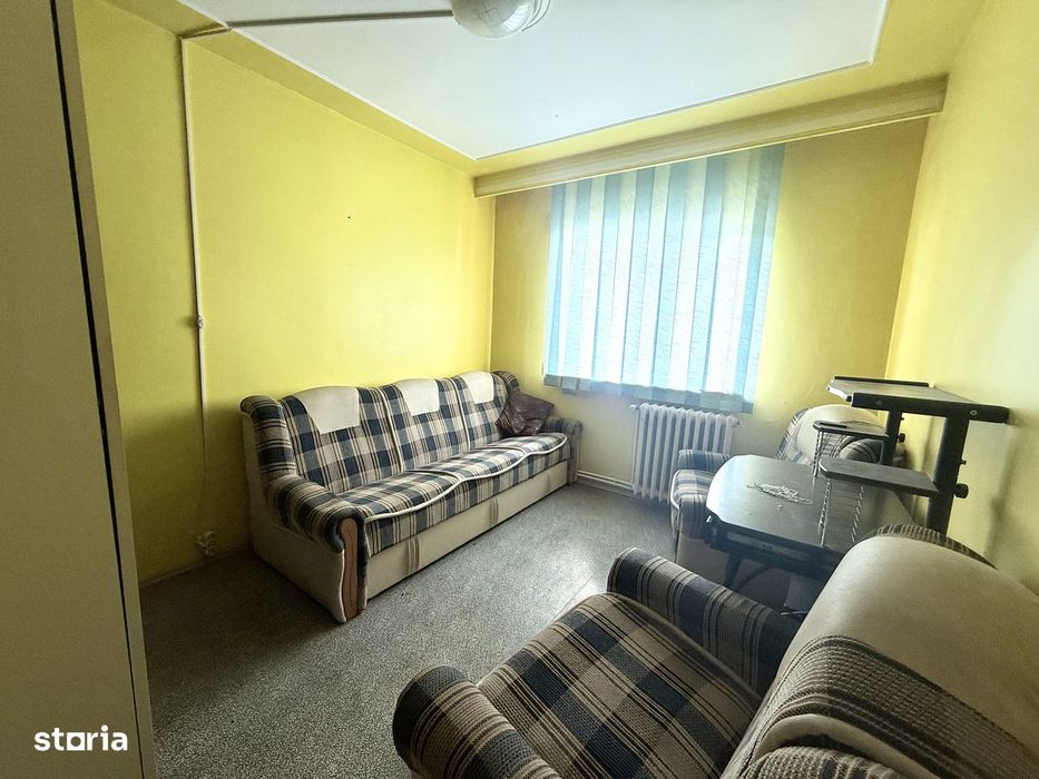 4 camere R. Negru etaj 3/4 82mp