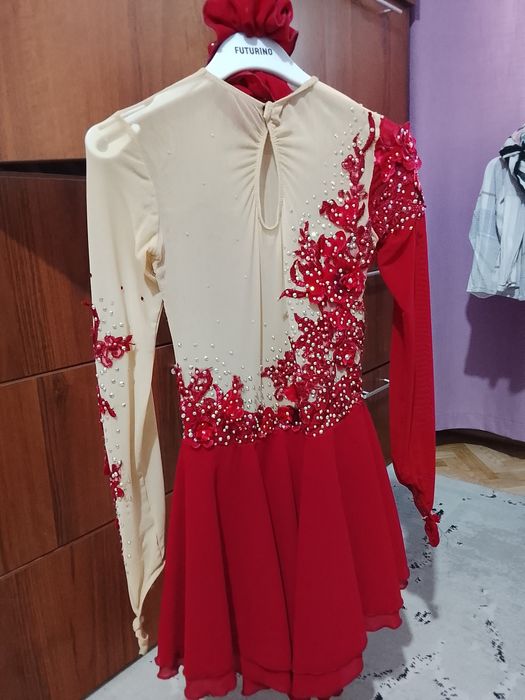 Продам платье для фигурного катания