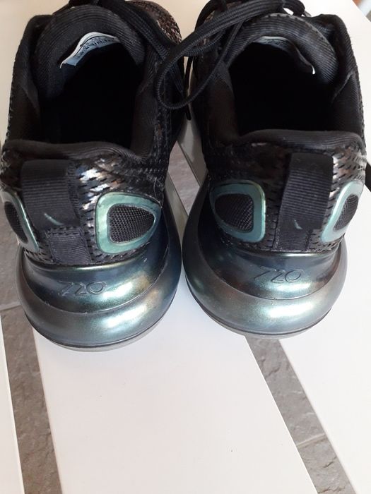 Унисекс маратонки 40,5 Nike air max 720